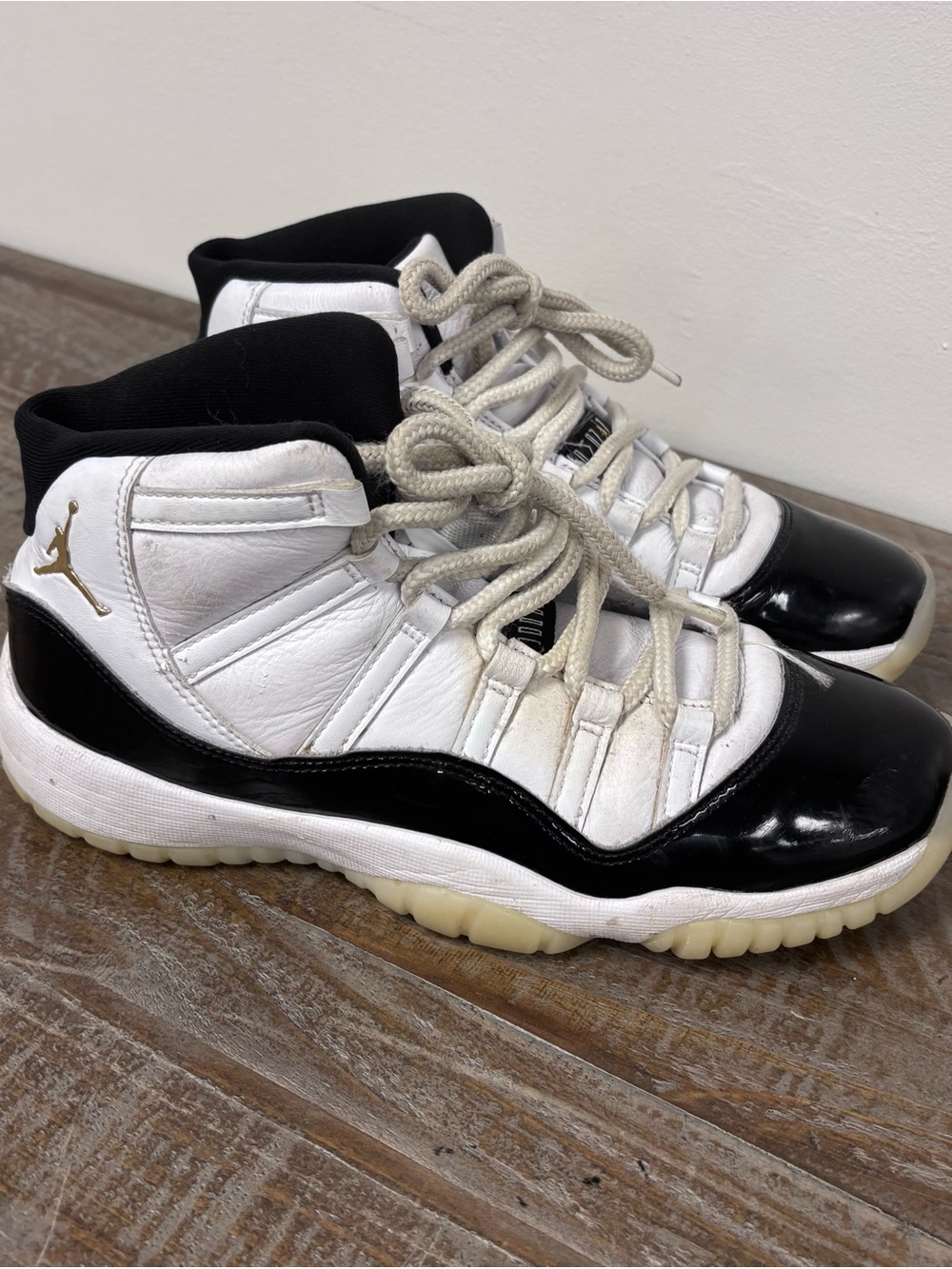 Jordan 11 Retro Gratitude Leather Patent Sneaker in Black/White